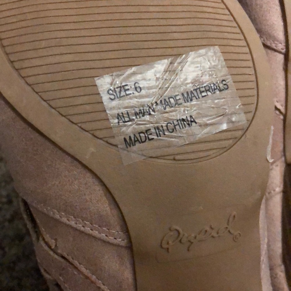 Booties Blush - Picture 3 of 4
